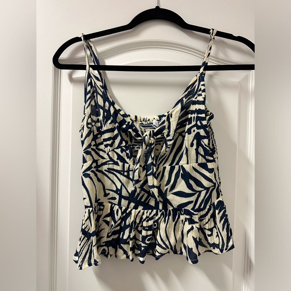 NWT Patrons of Peace Women's Navy Blue and Cream Printed Tie-Front Cut Out Top S